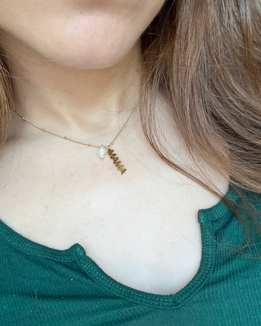 'MAMA' Pearl Charm Necklace Gold