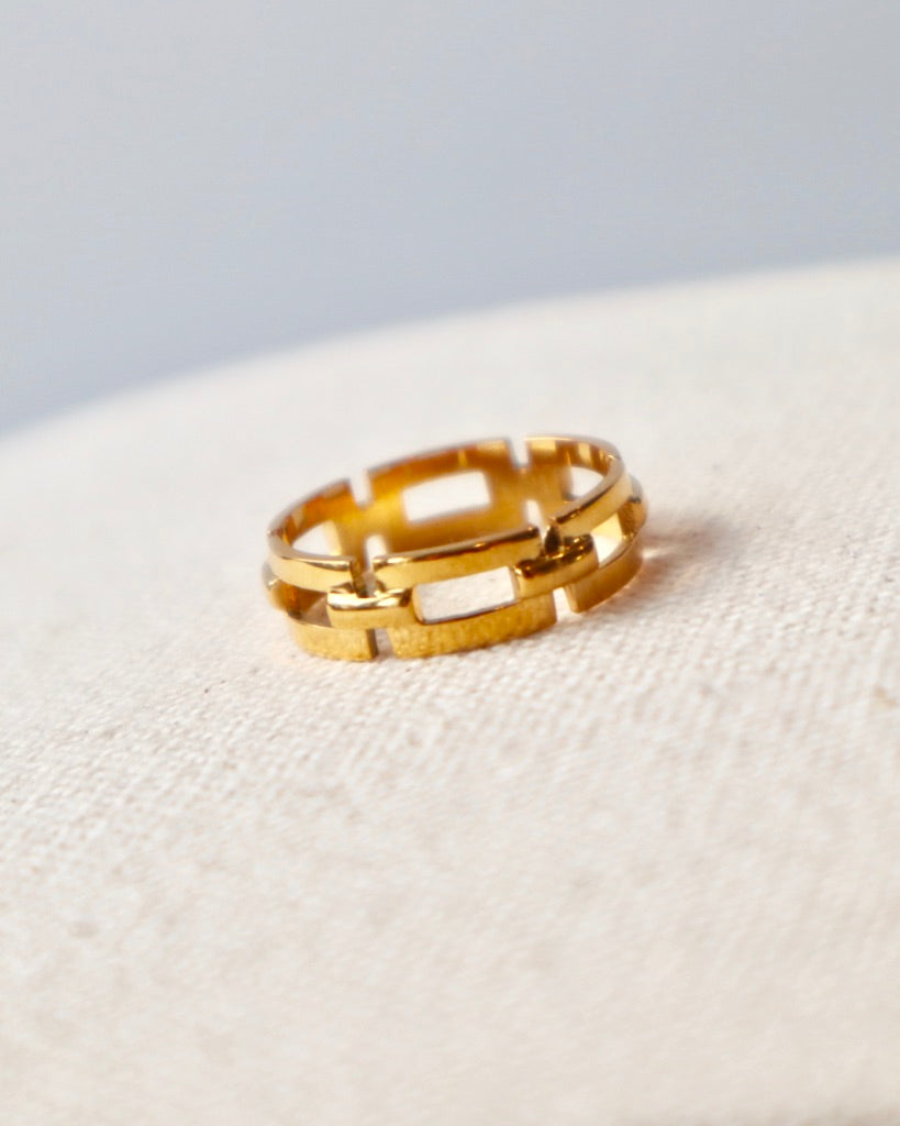 Allie Chain Link Gold Ring