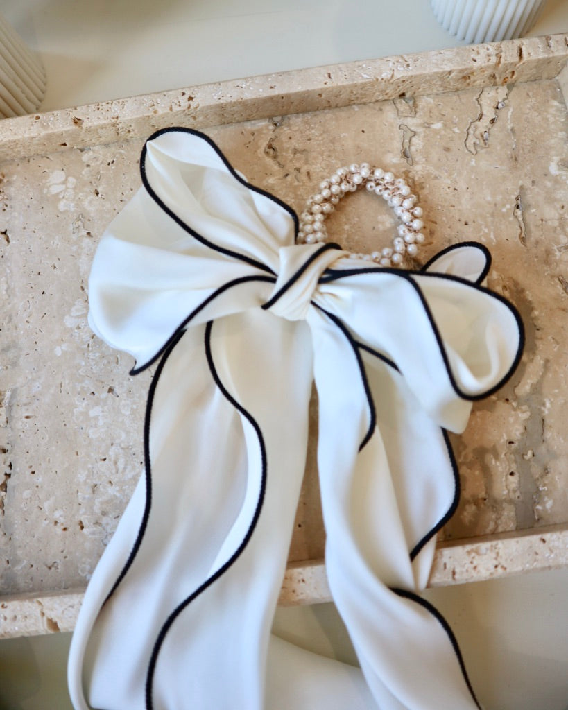 Black/White Ponytail Bow