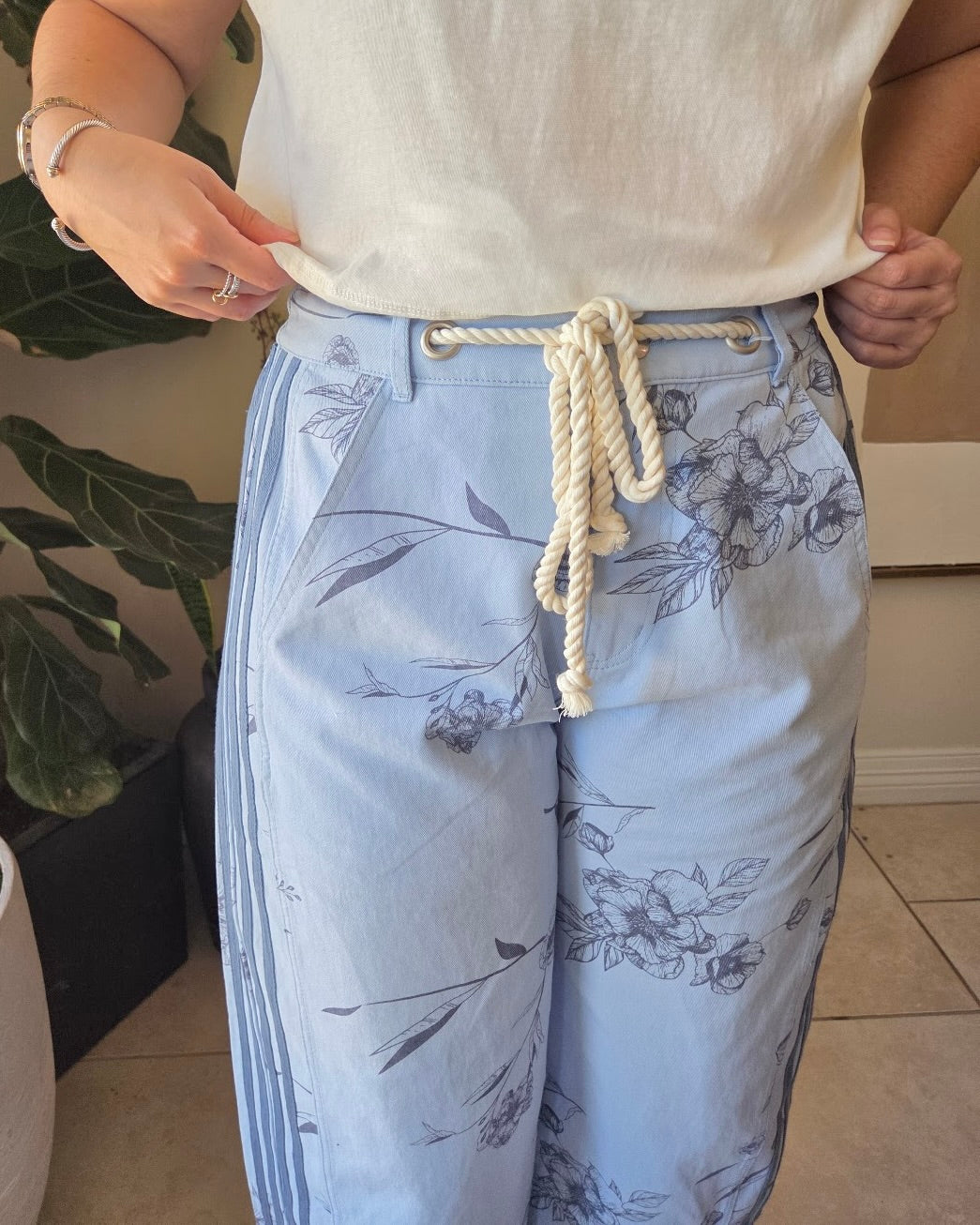 Izzie Printed Daisy Pants-Blue