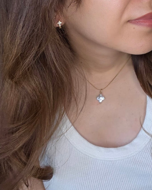 Pearl Mist Clover Necklace