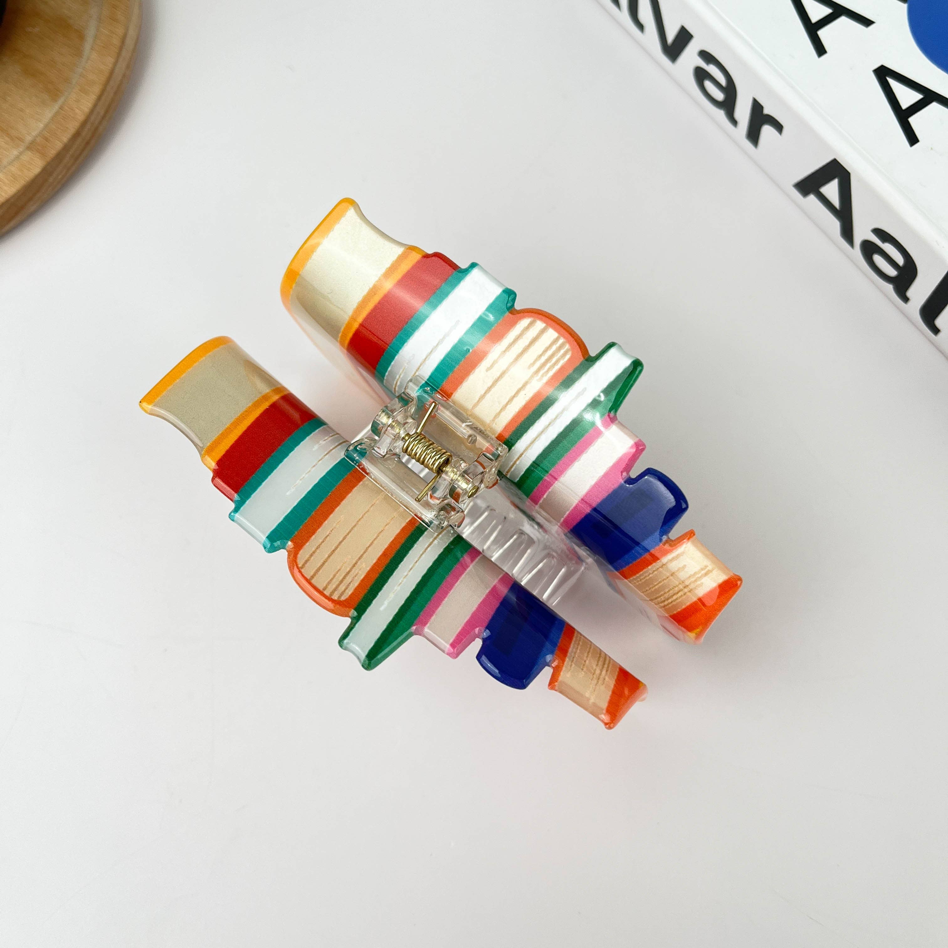 Book Lover Hair Clip (PREORDER 8.12)