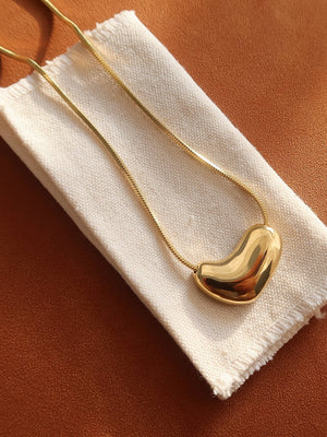 Darcy Puff Necklace