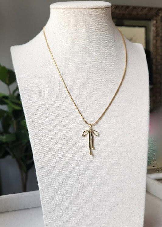 Dainty Bow Necklace