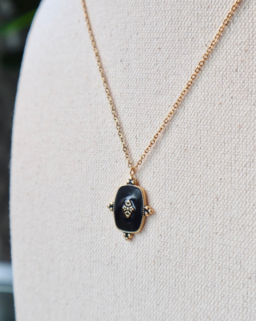 Scarlette Black Pendant Necklace