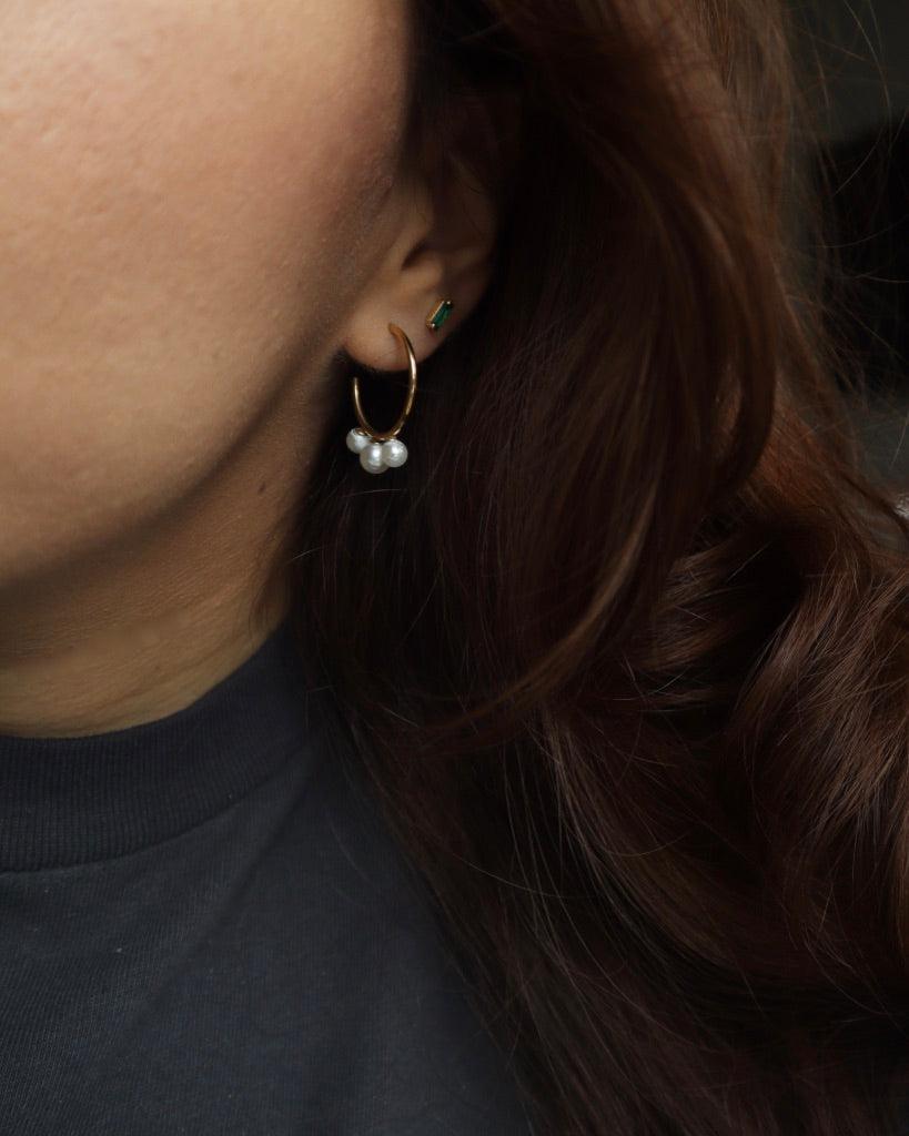 Donna Three Pearl Earrings