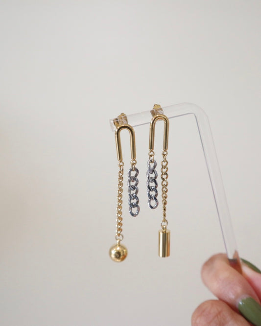 Ebbit Chain Earrings