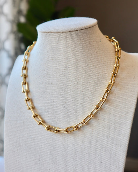 Lola Lux Chain Necklace